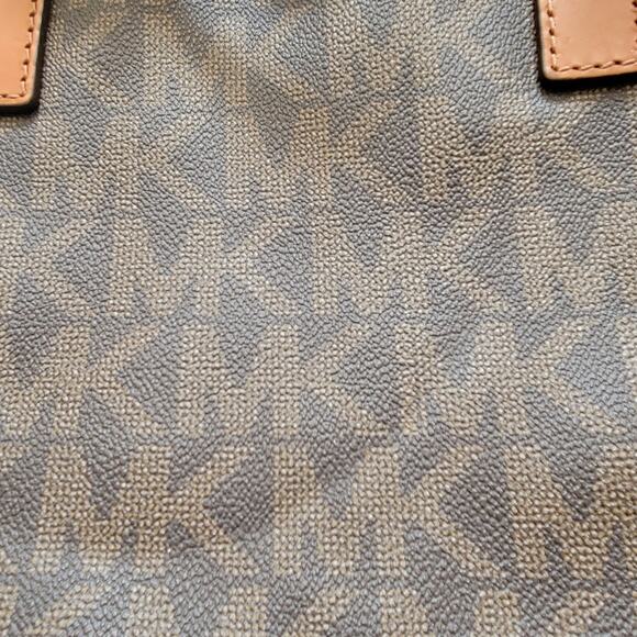 Michael Kors Signature Shoulder Bag Brown with Gold Trim Striking Large - Picture 9 of 13